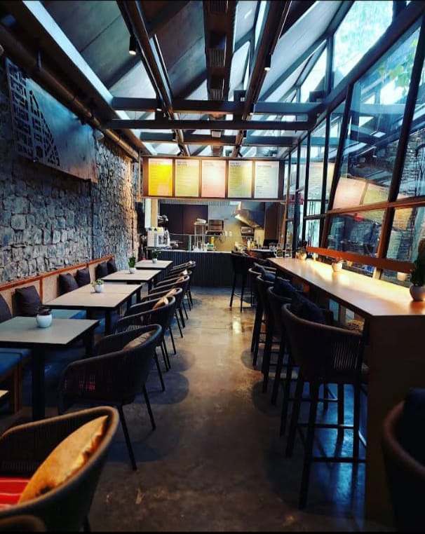 BANYAN TREE CAFE Image 2